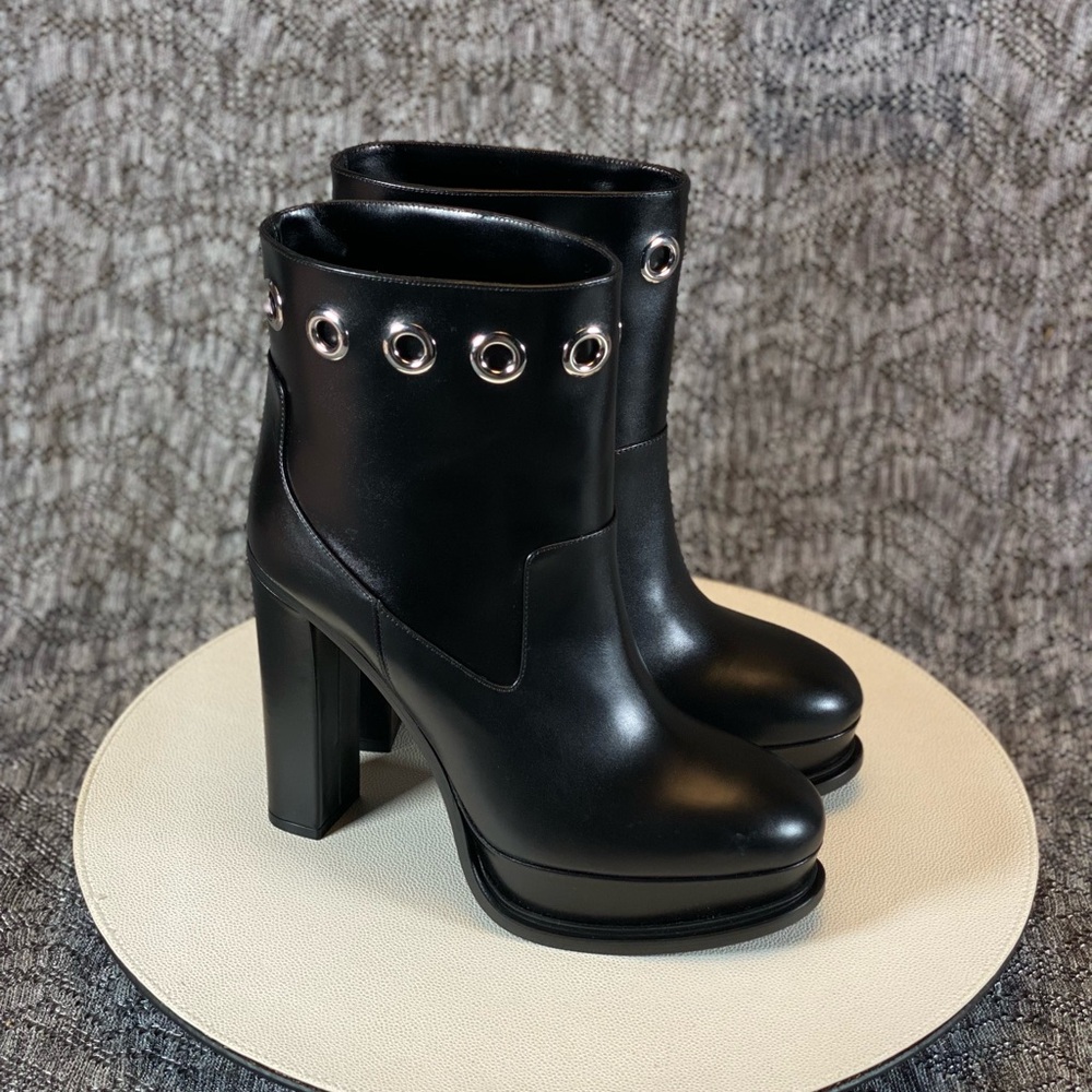 Alexander McQueen Eyelet Platform Boots Block Heel 38